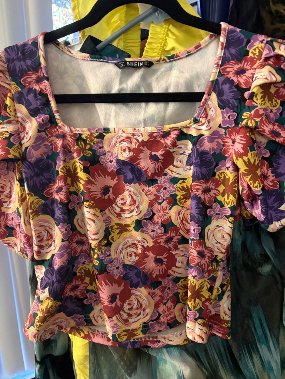 SHEIN Pink Multi Floral Square-Neck Puff Sleeve Crop Top